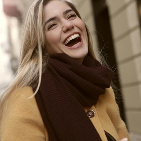 Blog Hoe kan lachtherapie ons welzijn beïnvloeden?