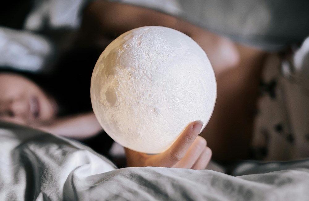 Feit of fabel: heeft de maan invloed op jouw slaapritme?