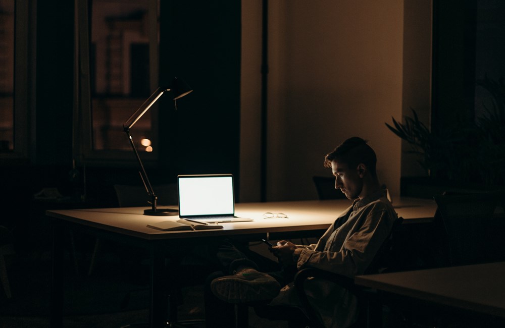 Sociaal isolement: waarom we contact zo hard nodig hebben